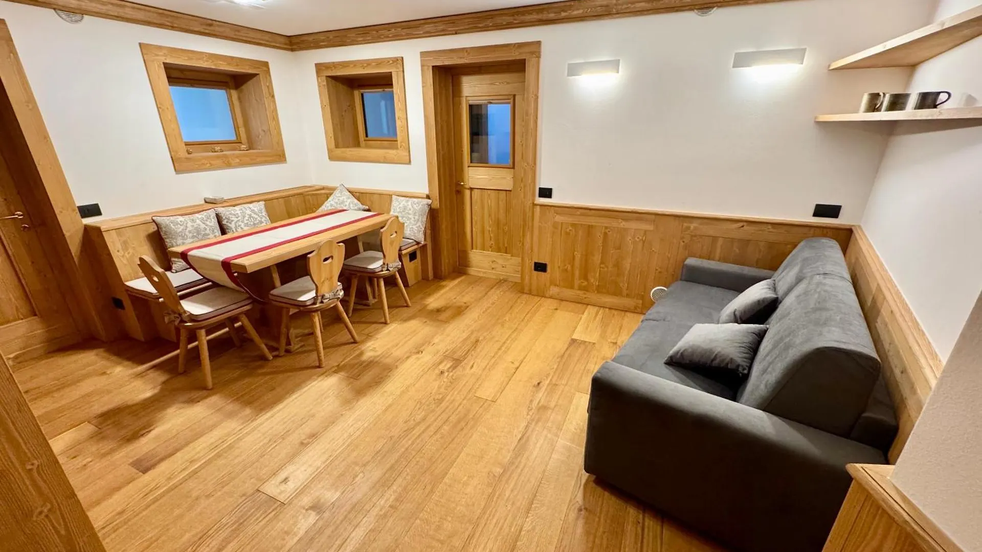 Charme Alpino E Modernita-Appartamento Ristrutturato A Due Passi Dal Centro Cortina d'Ampezzo 0*,  Italy